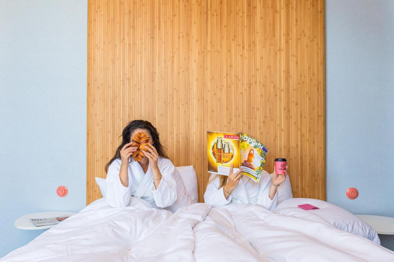 Vie Via - Your Hotel レーワールデン エクステリア 写真