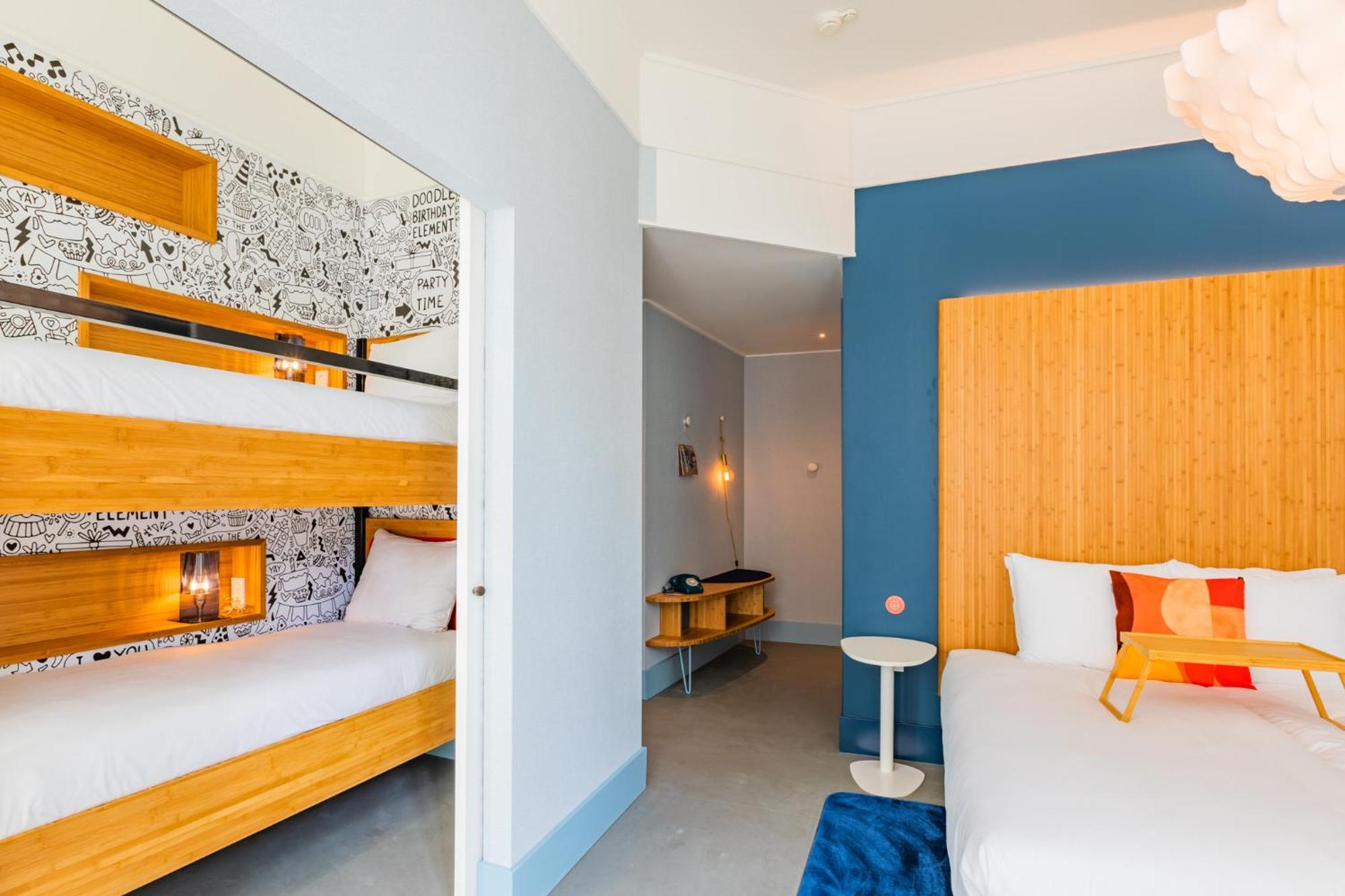 Vie Via - Your Hotel レーワールデン エクステリア 写真